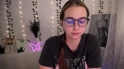 Happy online show from 09/12/25, 05:40