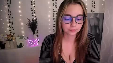 Happy online show from 09/29/25, 05:45