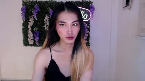    online show from 02/11/25, 11:44