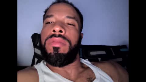 Snapshot of yoursexydaddy79 chatting on 10/19/25, 08:04 mother fucker online show from 10/19/25, 08:04