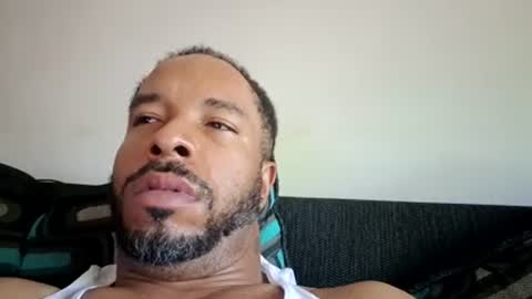 Snapshot of yoursexydaddy8181 chatting on 07/27/26, 04:03 yoursexydaddy8181 online show from 07/27/26, 04:03