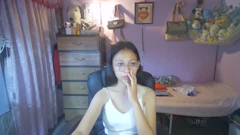 Snapshot of yourshy_cess chatting on 03/25/26, 12:33 Cess online show from 03/25/26, 12:33
