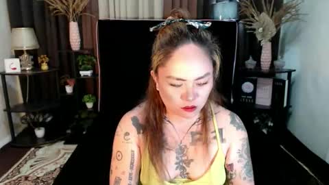 Snapshot of yoursweet_amara chatting on 04/28/26, 02:27 AMARA online show from 04/28/26, 02:27