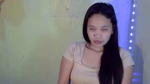 Snapshot of yoursweet_vanessa26 chatting on 10/21/25, 04:30 yoursweet_vanessa26 online show from 10/21/25, 04:30