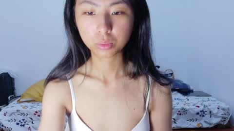 Kiwi online show from 04/22/26, 02:36