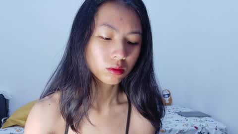 Kiwi online show from 04/23/26, 02:57