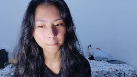 Kiwi online show from 04/25/26, 02:25