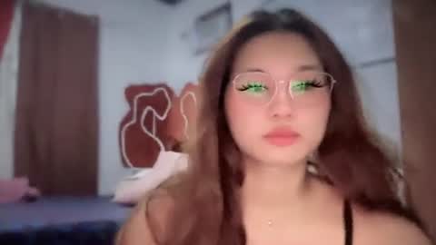 yoursweetgirl_zia online show from 05/01/26, 06:51