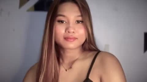yoursweetgirl_zia online show from 05/15/26, 05:36
