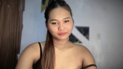 yoursweetgirl_zia online show from 05/16/26, 06:43
