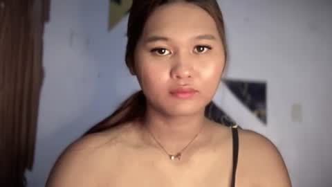 yoursweetgirl_zia online show from 05/18/26, 05:57