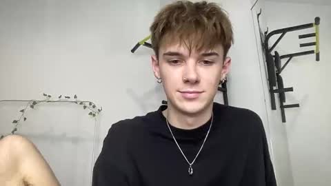 yoursweetyguy online show from 11/25/25, 04:40