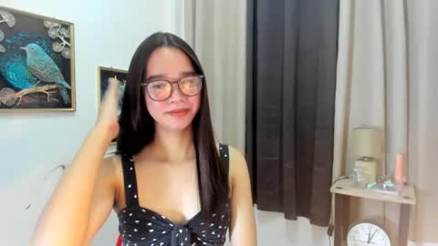 Snapshot of yourtinybunny chatting on 07/04/26, 12:22 yourtinybunny online show from 07/04/26, 12:22