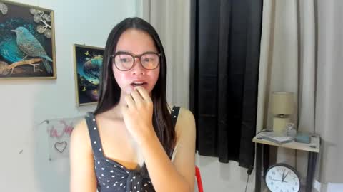 Snapshot of yourtinybunny chatting on 07/09/26, 10:41 yourtinybunny online show from 07/09/26, 10:41