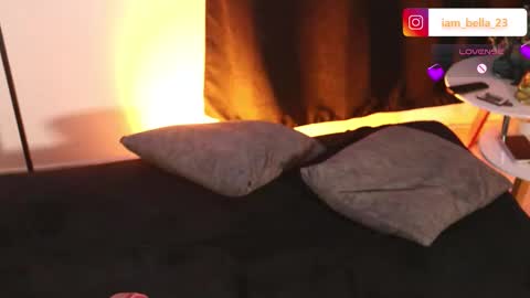 Bella- Independert Model online show from 03/27/26, 06:18