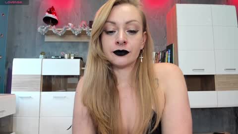 YourVenus00 -Follow my OF online show from 12/27/24, 01:28