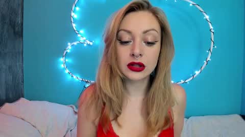 YourVenus00 -Follow my OF online show from 02/13/25, 01:05