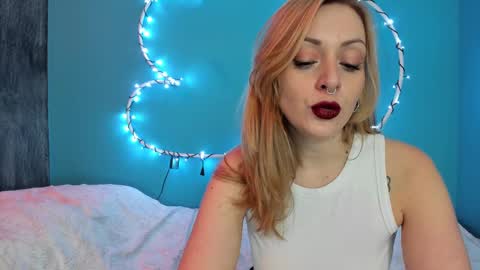 YourVenus00 -Follow my OF online show from 02/15/25, 10:33