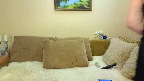 YourXQueen online show from 10/31/25, 05:30