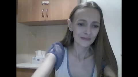 Snapshot of youur_light chatting on 03/08/26, 07:17 Youur light online show from 03/08/26, 07:17