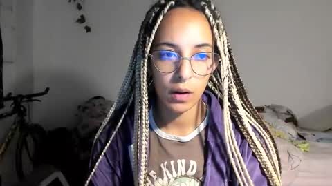 Snapshot of youwishtobeme chatting on 01/26/25, 11:50 elizabeth ju online show from 01/26/25, 11:50