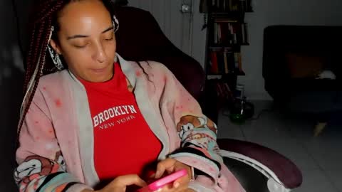 elizabeth  ju   online show from 05/15/26, 01:12