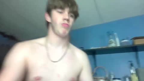 Snapshot of yp05 chatting on 09/28/25, 08:03 YoungPhysique05 online show from 09/28/25, 08:03