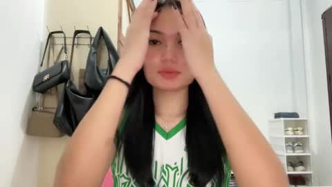 yrdrmgrl_jennie26 online show from 02/14/26, 09:17