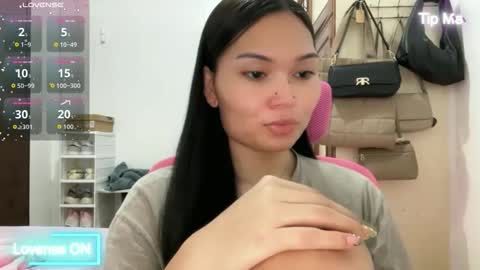 yrdrmgrl_jennie26 online show from 04/01/26, 08:04