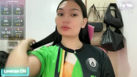 yrdrmgrl_jennie26 online show from 04/02/26, 06:27