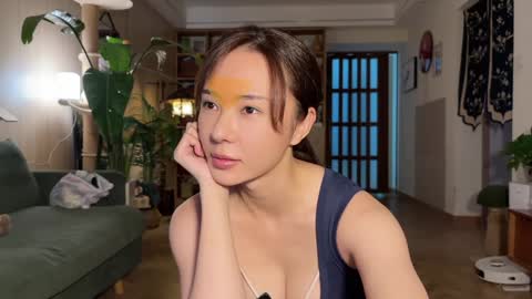 lili online show from 11/19/25, 11:32