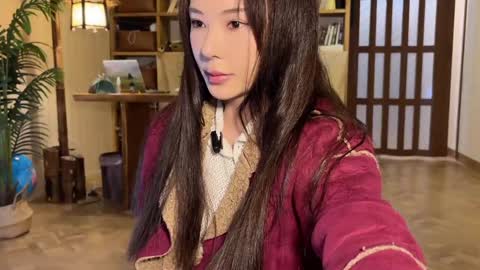 lili online show from 11/22/25, 01:21