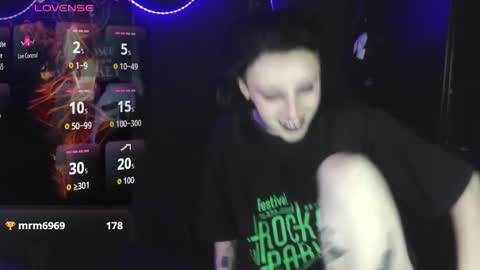 Snapshot of yue_eclipse chatting on 10/28/25, 08:07 yue_eclipse online show from 10/28/25, 08:07