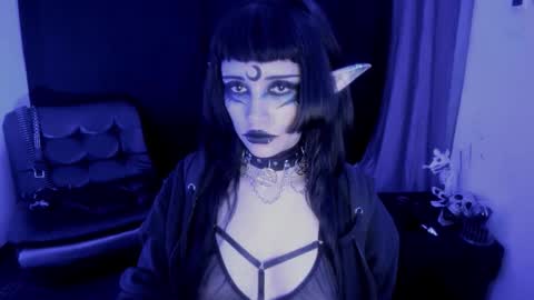 Yue Eclipsa online show from 01/18/26, 04:49