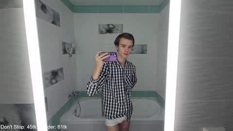 Yue Lang and Samm online show from 12/27/24, 08:18