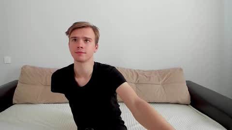 Yue Lang and Samm online show from 09/21/25, 09:00