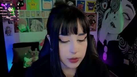    rawr   Anne Independent model      online show from 09/28/25, 12:16