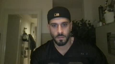 Snapshot of yul53 chatting on 09/23/25, 04:54 yul53 online show from 09/23/25, 04:54