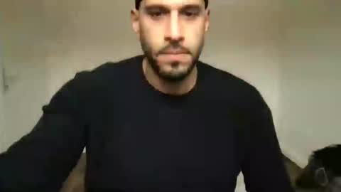 Snapshot of yul53 chatting on 10/31/25, 12:06 yul53 online show from 10/31/25, 12:06