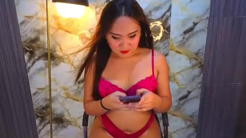 Snapshot of yulia_lipps chatting on 05/21/26, 02:46 yulia_lipps online show from 05/21/26, 02:46