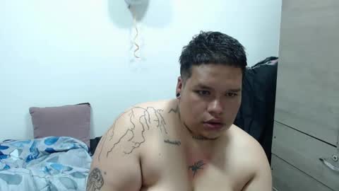 Snapshot of yulian_bigclit07 chatting on 05/25/26, 02:28 Yulian online show from 05/25/26, 02:28