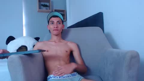 yulian_vasquez online show from 02/20/25, 06:24
