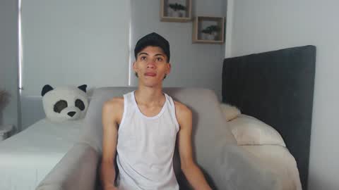 yulian_vasquez online show from 03/08/25, 12:09