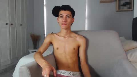 yulian_vasquez online show from 03/08/25, 06:16