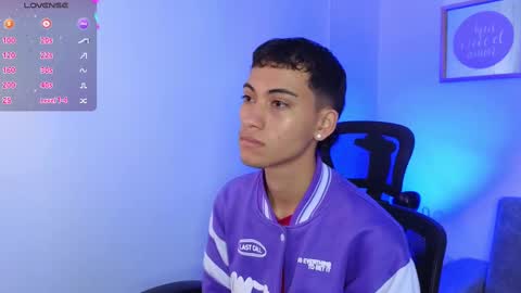 yulian_vasquez online show from 09/19/25, 12:17