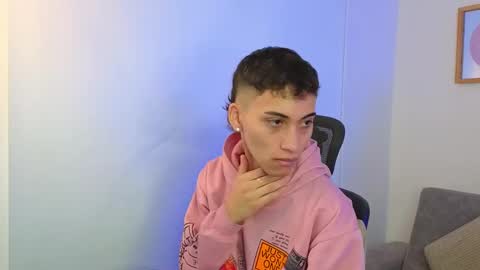 yulian_vasquez online show from 09/29/25, 12:21