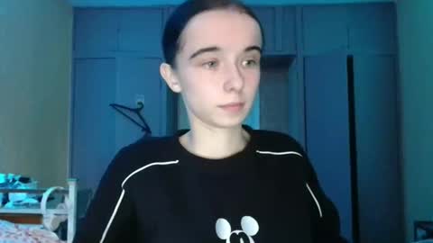 Yuliia online show from 10/17/25, 08:39