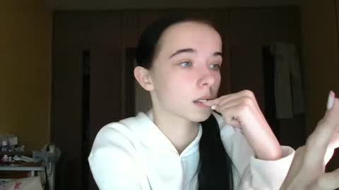 Yuliia online show from 10/20/25, 09:32