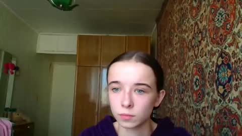 Yuliia online show from 10/25/25, 08:22