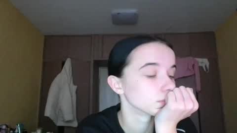 Yuliia online show from 11/25/25, 07:08